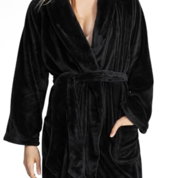 Victoria's Secret Elegant Black soft Robe - Picture 3 of 6